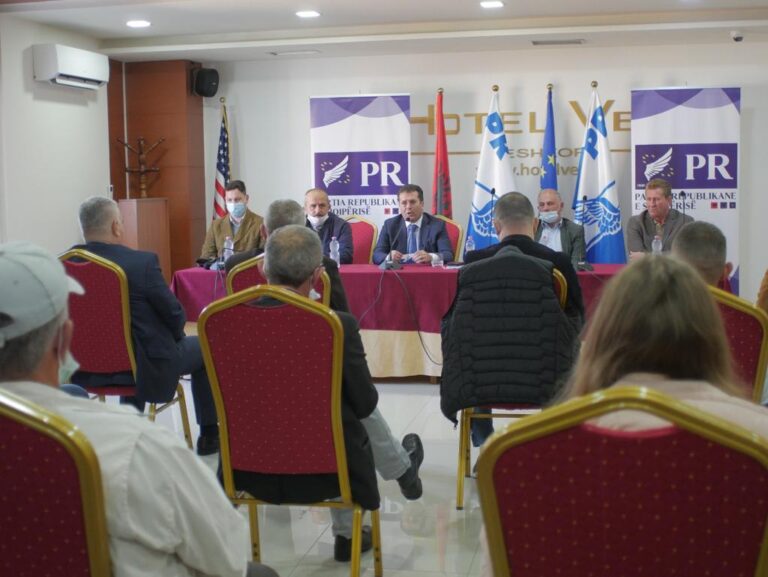 Mediu me strukturat e PR-së në Kukës: Rama po zhbën çdo arritje dhe sakrificë të shqiptarëve