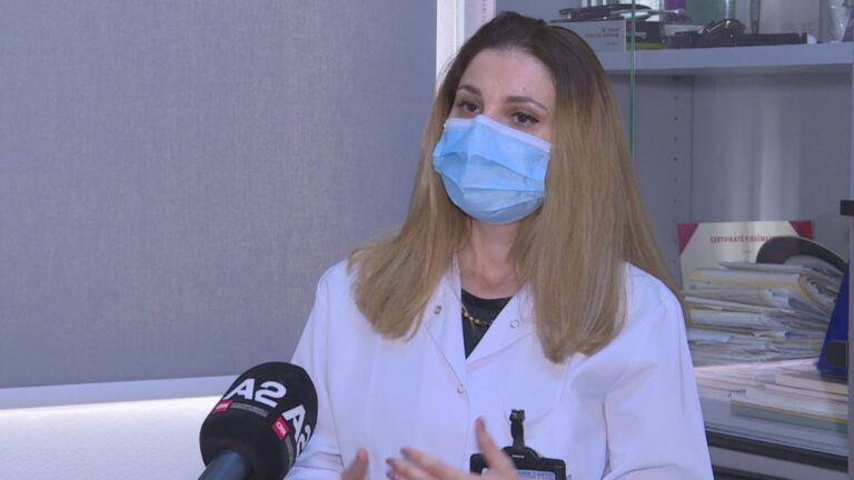 Pacientët në vetizolim, mjekja: Jo antibiotikë dhe bombola oksigjeni