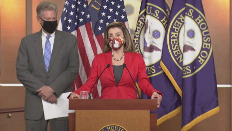 Nancy Pelosi rizgjidhet për të udhëhequr Demokratët në Dhomë