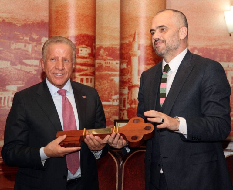 Pacolli letër publike Ramës: Raporti i Dick Marty u sponsorizua nga Rusia