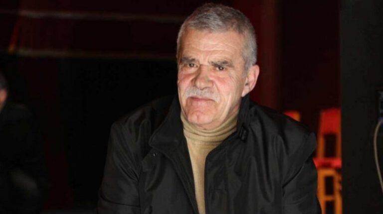 “E shihja të luante në teatër dhe e kisha zili”, Robert Ndrenika flet për ndarjen nga jeta të regjisorit Fejzo