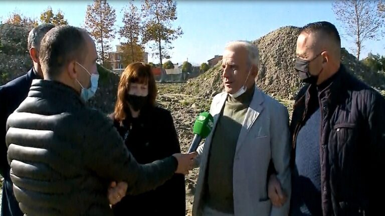 Humbi 3 fëmijët dhe gruan, rrëfimi i Albert Carës: Preka djalin, ishte ende i ngrohtë!