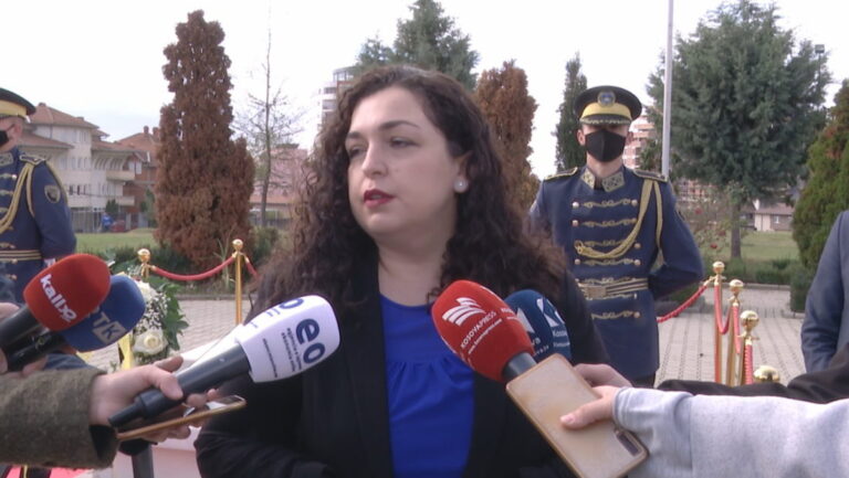 Homazhe te varri i Rugovës, Presidentja Osmani kërkon unitet politik për çështjet kombëtare