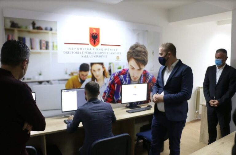 Arkivi shqiptar thyen kufijtë shtetërorë, hap sallë studimi në Shkup