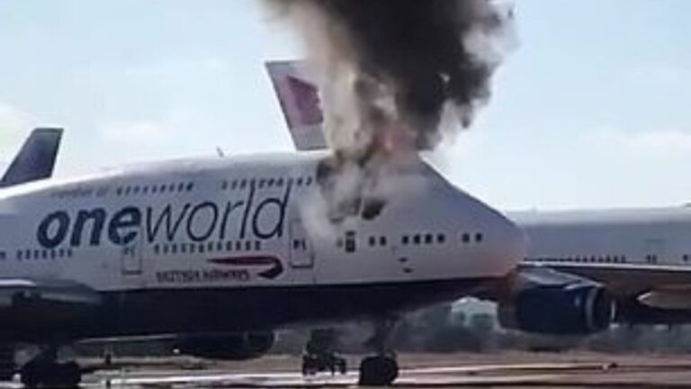 Avioni shpërthen në flakë në aeroportin spanjoll