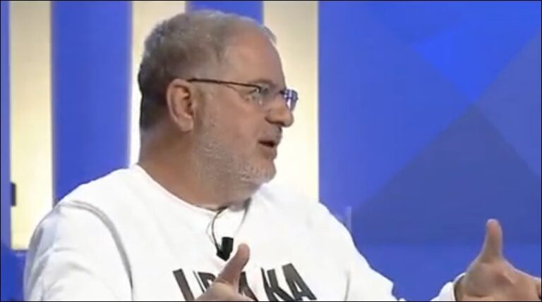 Thaçi në Hagë, Haxhiu: Avioni special, i parkuar prej dy ditësh