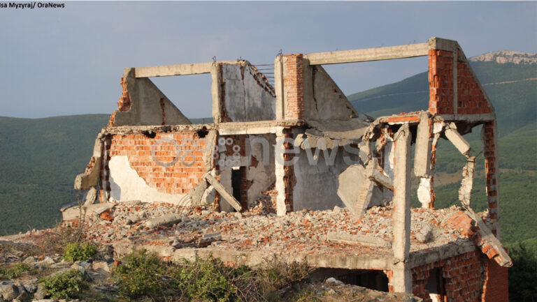 FOTO/ Ish-baza e ushtrisë serbe në kufirin Kosovë-Shqipëri, e bombarduar nga NATO!