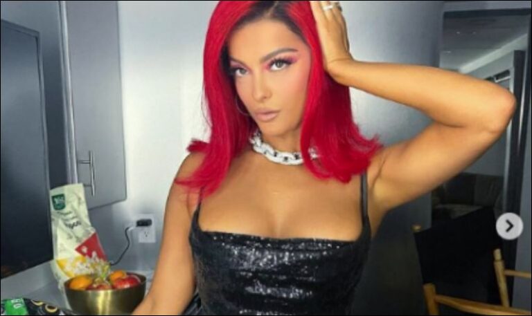 Bebe Rexha gati për të performuar në “American Music Awards”, publikon pamje nga momenti i provave të fundit