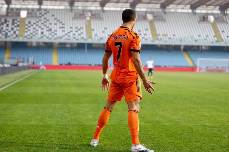 Juventus mund me “poker” Spezian, Ronaldo rikthehet me dopietë (VIDEO)