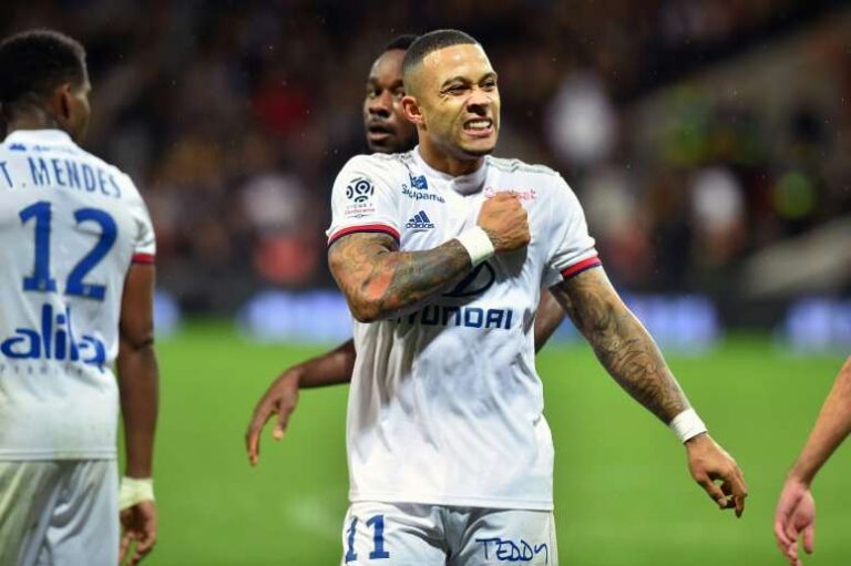 3 skuadra italiane sfidojnë Barcelonën për Depay-in