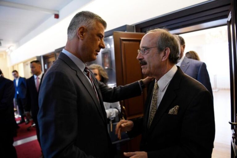 Eliot Engel: SHBA të hetojë punën e Gjykatës Speciale