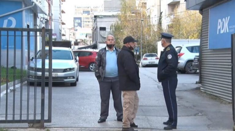 Nisin kontrollet në Kosovë. EULEX bastis shtëpinë e Thaçit dhe Veselit, zbarkojnë dhe në zyrat e PDK