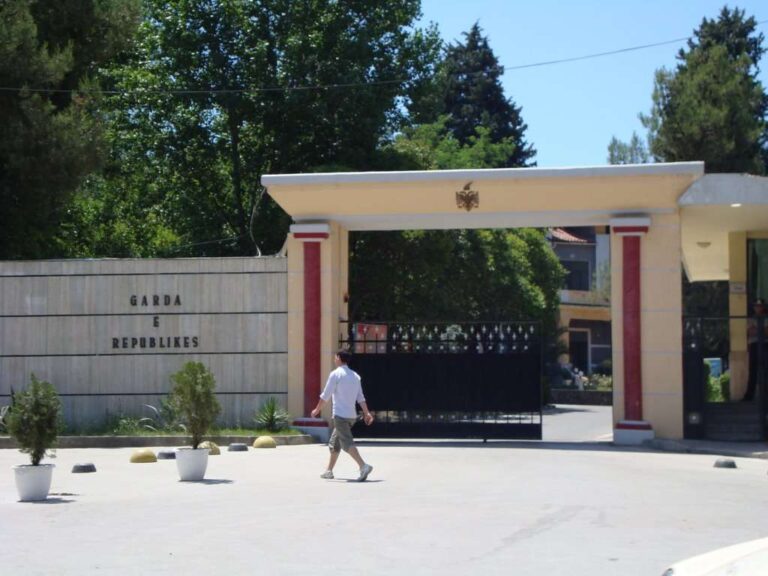 19 kandidatë për oficerë Garde, në Akademinë e Xhandarmarisë dhe Rojes Bregdetare në Turqi