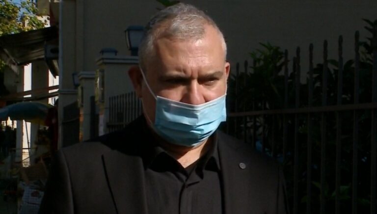 Djali i Koço Devoles flet për humbjen e të atit: Na la një boshllëk të jashtëzakonshëm