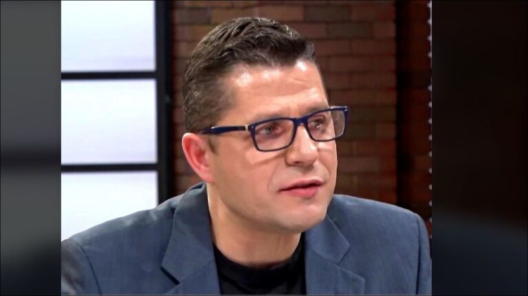 Po ti i dashur Kryeministër, sa antishqiptar i bie të jesh?!