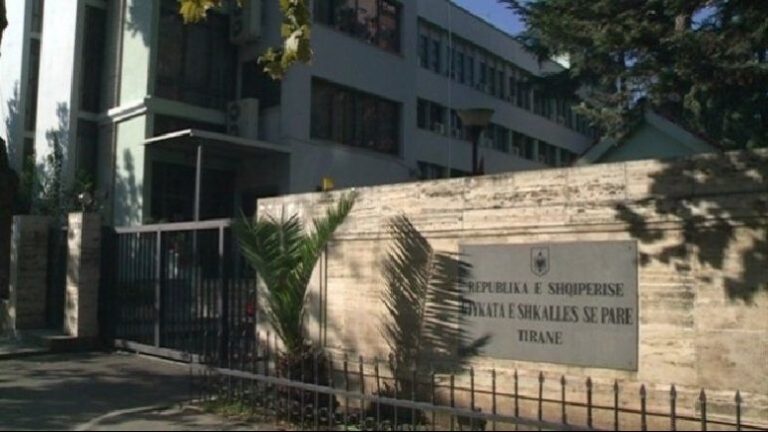 Rritja e infektimeve, gjykata e Tiranës pezullon punën