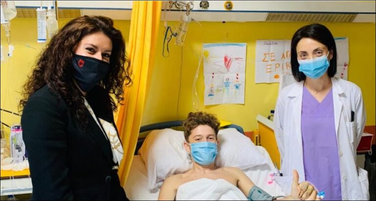 U plagos gjatë tërmetit në Samos, ambasada shqiptare në Greqi jep lajmin e mirë për 14-vjeçarin