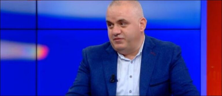 Artan Hoxha: Politikanët e korruptuar problemi i shqiptarëve, “donatori” është i njëjtë për të gjithë