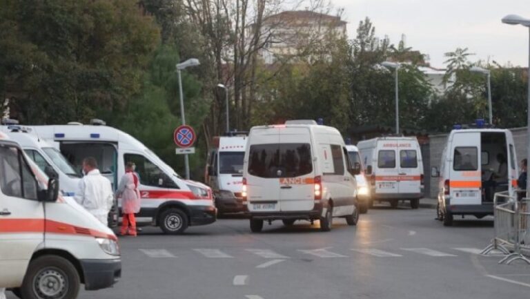 “Shpresa te vaksinat”, DW: Rëndohet situata e pandemisë në Shqipëri