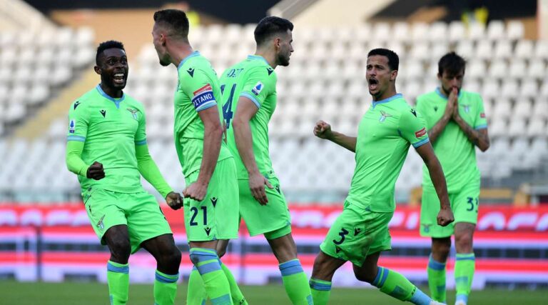 Lazio merr një fitore spektakolare me përmbysje në fund ndaj Torinos (VIDEO)