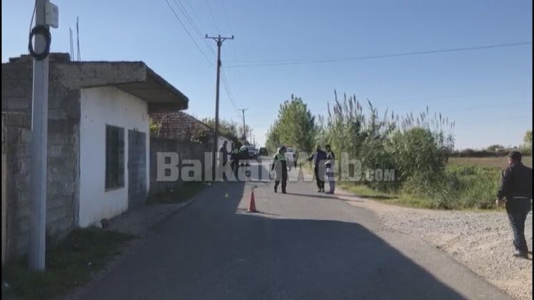 VIDEO/ Po zbriste nga furgoni, makina aksidenton nxënësin në Lezhë. Niset me urgjencë drejt spitalit të Traumës