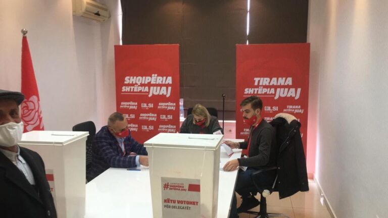 Kryetarja e KQZ në LSI, Silva Caka shpjegon procesin e zgjedhjeve, ka një njoftim për anëtarët
