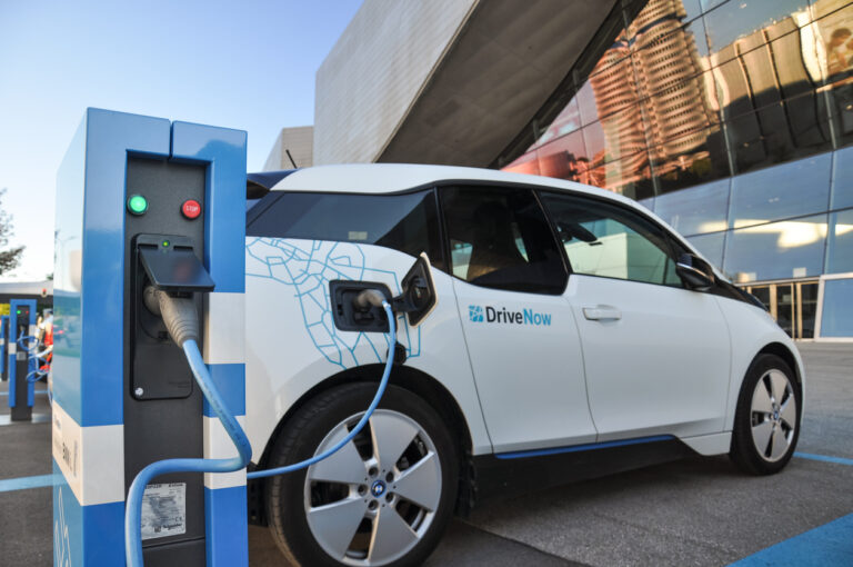 Studimi: Gjermania pritet të ketë rreth 15 milionë vetura elektrike deri në 2030