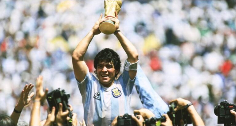 Ndarja nga jeta e Maradonës, Duka: Iku një mbret i futbollit