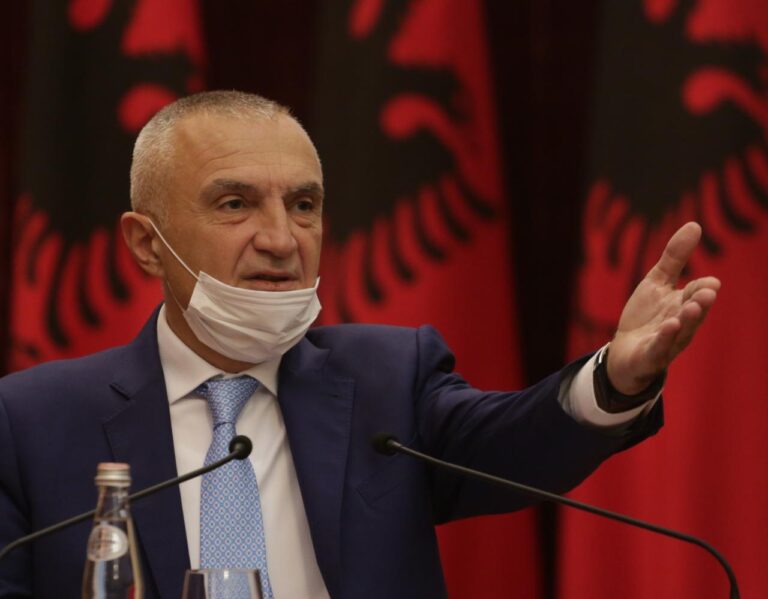 “Rrezik si Karabak”, Meta: Duhet të bashkëjetojnë me Kosovën edhe ata në Serbi e Shqipëri, që u ka ngelur ora
