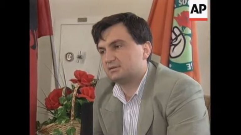 Presidenti Meta 24 vite më parë: Në mbrojtje të zgjedhjeve të lira e të ndershme