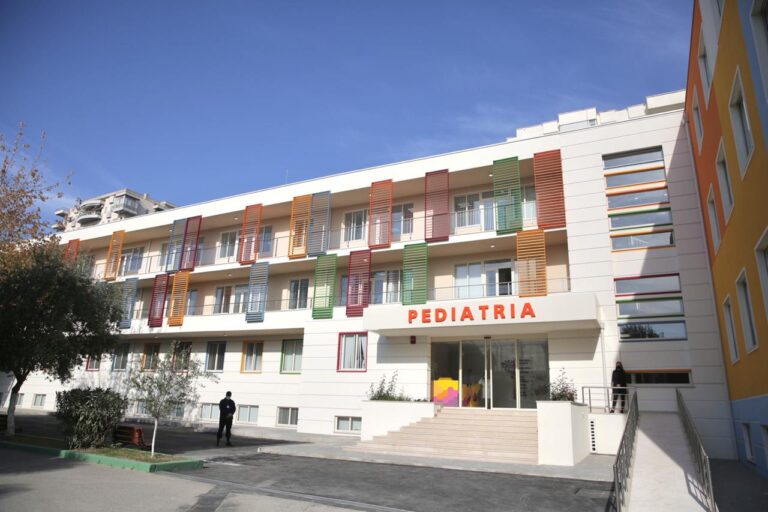 Rama dhe Manastirliu në pediatrinë e re në Durrës: Investim i standardeve europiane