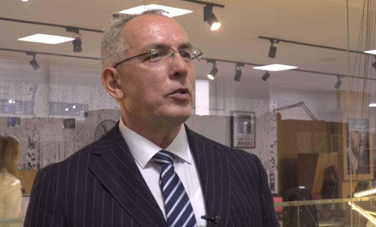 Ish-anëtari i UÇK-së: Shqipëria dhe Kosova të hartojnë një rezolutë ndaj krimeve serbe