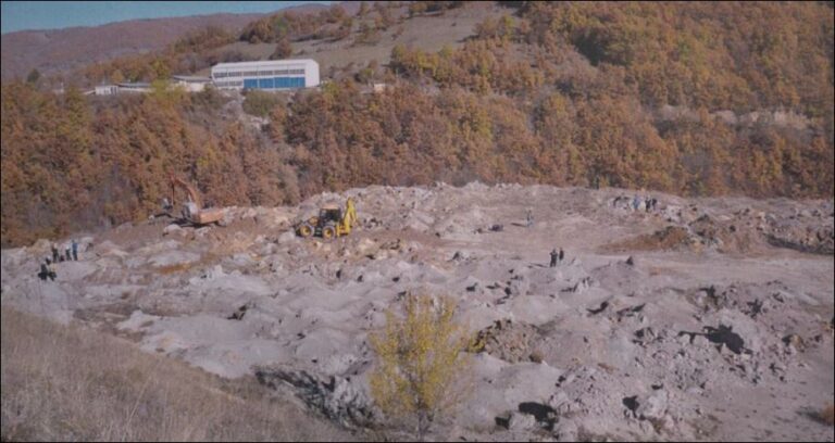 Nga varreza në Serbi deri te vendi i krimit të luftës në Kosovë