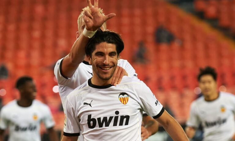 Valencia turpëron me “poker” Realin, Soler shkëlqen me tripletë (VIDEO)