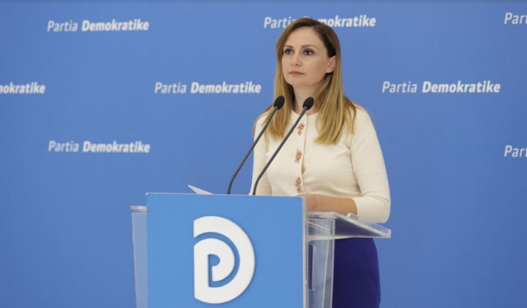 Tabaku: Shqiptarët do paguajnë për korrupsionin dhe vjedhjet e Ramës
