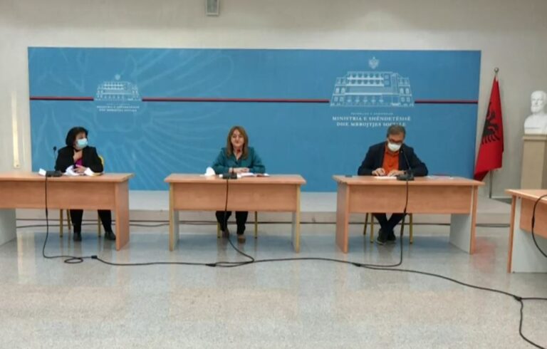 Rikthehet shtetrrethimi, kufizim i lëvizjes nga ora 22:00 deri në 06:00