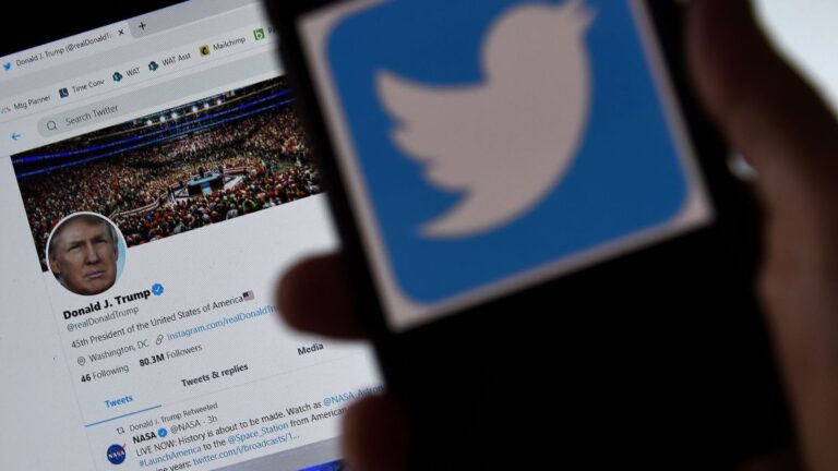 Twitter dhe Facebook kanë fshirë gjysmën e postimeve të Trump, po e mënjanojnë