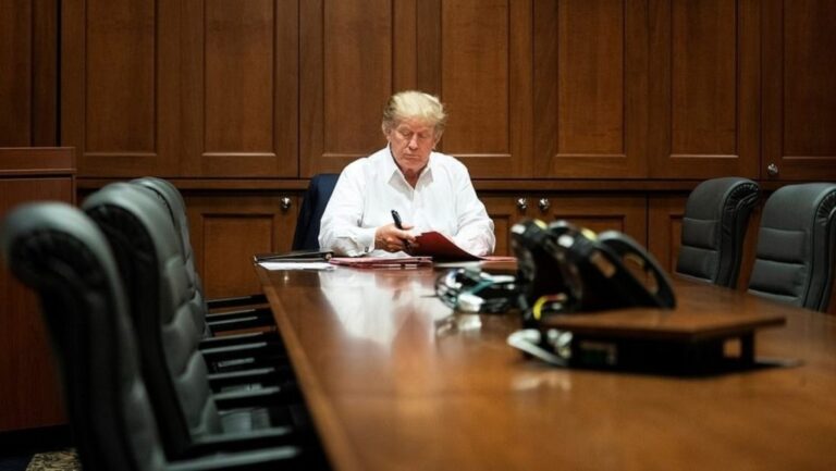 Zgjedhjet në SHBA/ Çfarë ndodh nëse Trump humb dhe refuzon të lërë Shtëpinë e Bardhë?