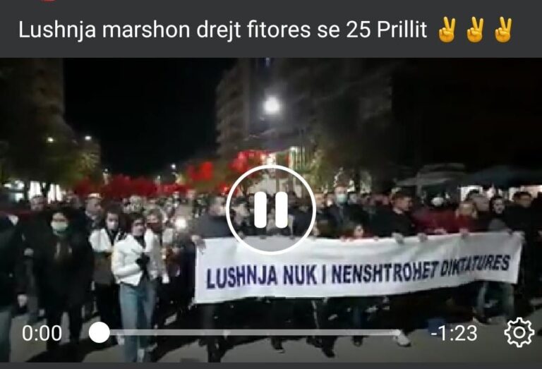 Lushnja marshon drejt fitores së 25 prillit (VIDEO)