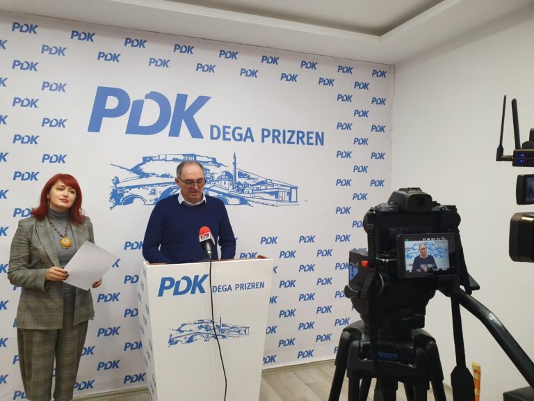 Debati për shtatoren e Skënderbeut, PDK: Komuna e Prizrenit përdhosi figurën e heroit kombëtar