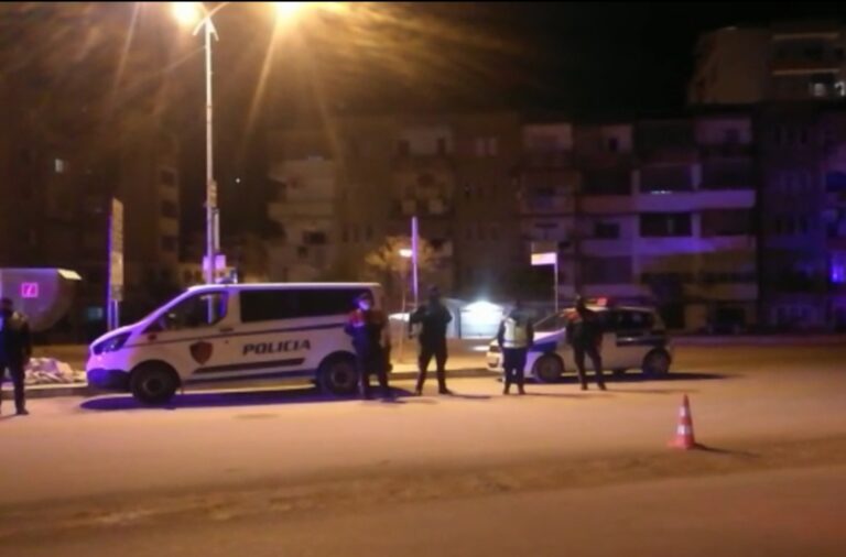 Të shtëna me armë në Berat, plagoset polici