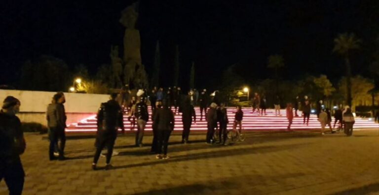 Vlora në protestë për vrasjen e Klodian Rashës