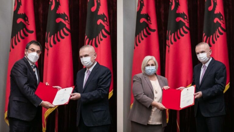 Ministrat Bledar Çuçi dhe Milva Ekonomi betohen para Presidentit Meta (FOTO)