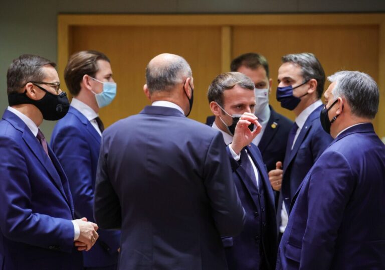 Presidenca franceze: ​Shëndeti i Macron mbetet i qëndrueshëm