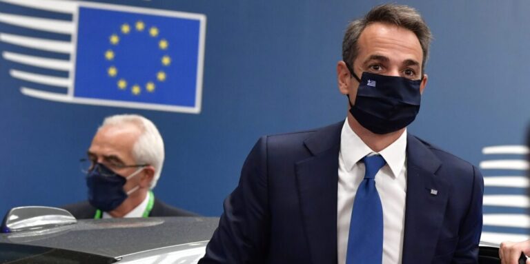 Pfizer mbërrin në Greqi, Mitsotakis: Familja ime dhe Presidentja, do të vaksionohemi të parët