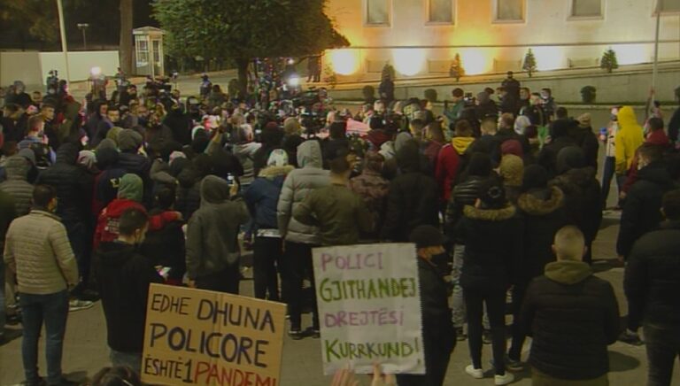 Gazment Bardhi: Protestuesit u sulmuan pa asnjë shkak, dhunën e nxit kryeministri