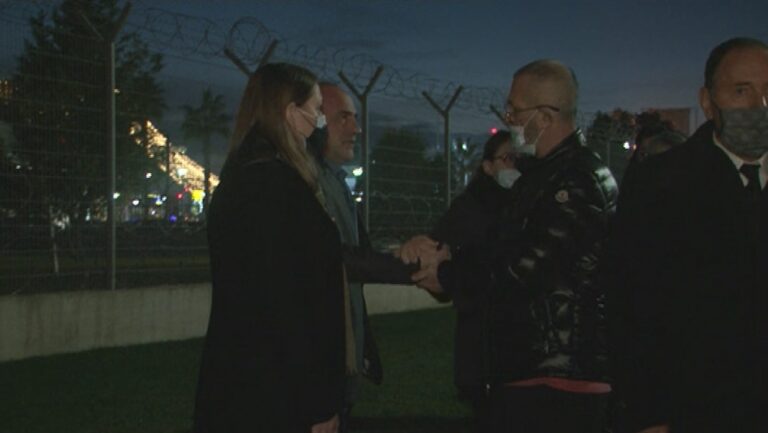 Humbi betejën me Covid-19, trupi i pajetë i mjekut Dobi mbërrin në Rinas