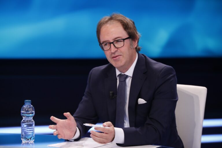 Tomor Alizoti zbulon detaje nga përplasja e deputetëve me Policinë te Trauma