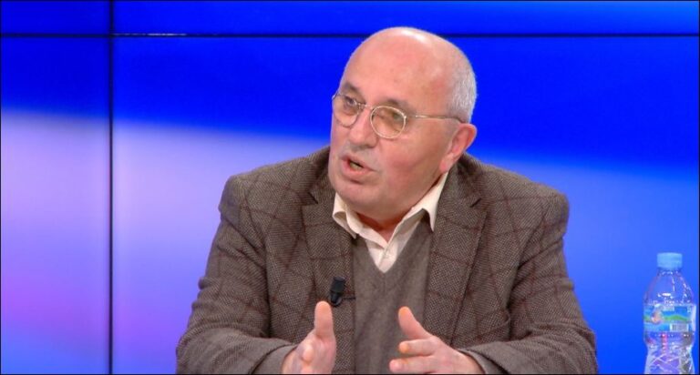 Mustafaj: Thirrjet e Bashës sot, sjellje të një kryeministri të ardhshëm