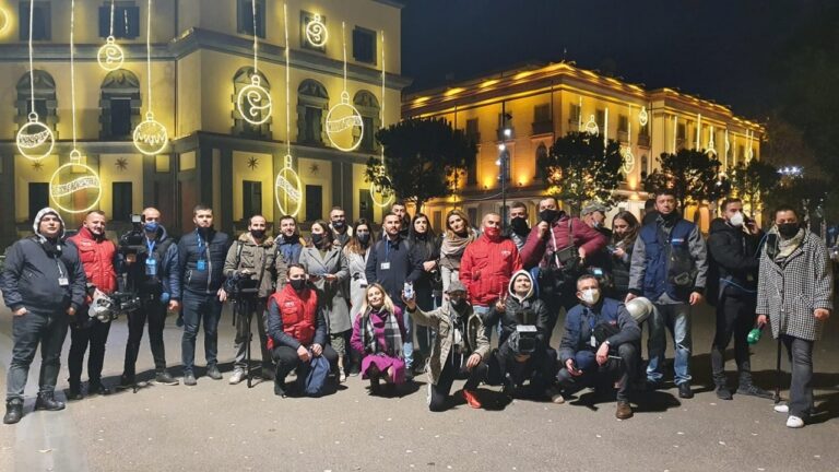 Presidenti Meta: Respekt e mirënjohje për gazetarët! Do të jem përherë në krahun tuaj, në mbrojtje të lirisë dhe pavarësisë së medias